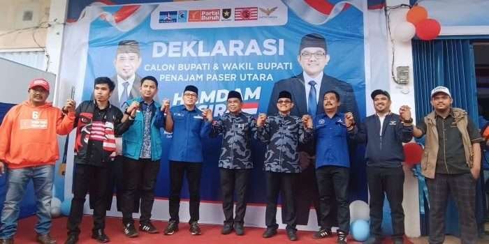 Pasangan Hamdan Pongrewa dan Ahmad Basir secara resmi telah mendeklarasikan diri sebagai Bakal Calon Bupati dan Wakil Bupati di Kabupaten PPU dalam Pilkada 2024, Kamis (29/8/2024). Foto: BorneoFlash/Ist