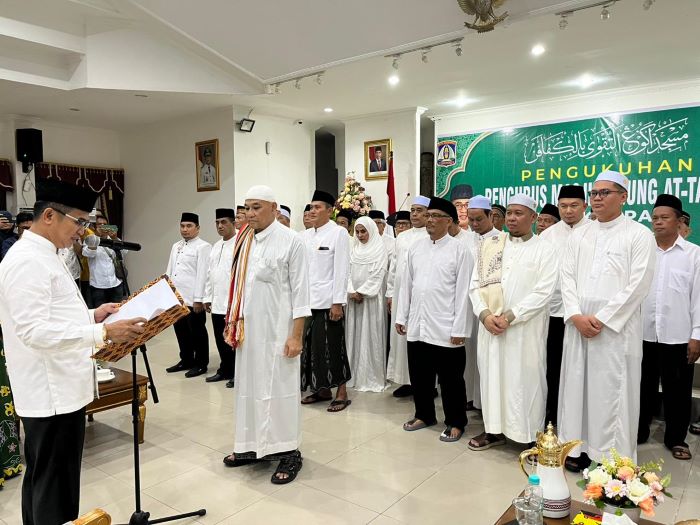 Habib Agil Abu Bakar Al Qadri Jabat Ketua Umum Masjid Agung At Taqwa Balikpapan Periode 2024-2029