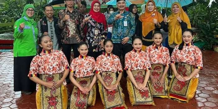 Perayaan HUT ke 15 Green Generation di Halaman SMPN 22 Balikpapan, pada hari Kamis (22/8/2024). Foto: BorneoFlash/Niken Sulastri