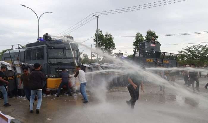 Personil Polres PPU melaksanakan pelatihan Sispamkota pilkada 2024. Foto: HO/Humas Polda Kaltim
