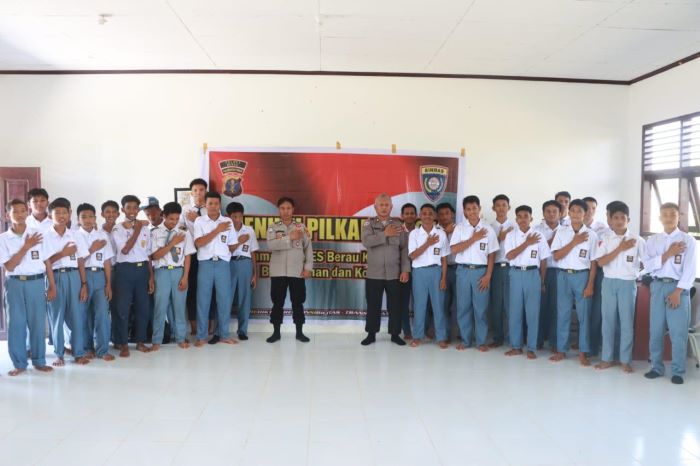 Polres Berau Sasar SMKN 7, Sosialisasikan Hak Pilih dan Bahaya Hoax Jelang Pilkada 