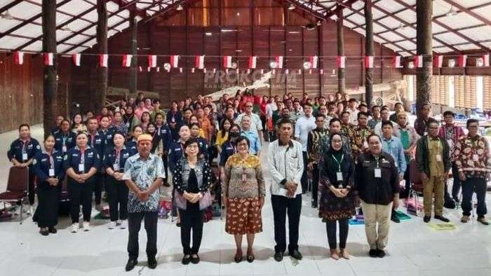 Sosialisasi Peran Pemerintah Daerah dan Kampung untuk Intervensi Spesifik Penurunan Angka Stunting dan Sosialisasi Pokjanal dan PKPM di Balai Adat Ujoh Bilang, pada Jumat (2/8/2024). Foto: HO/Prokopim Mahulu