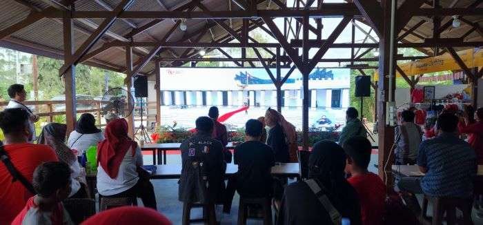kegiatan nonton bareng Upacara  HUT ke-79 Kemerdekaan Republik Indonesia yang dilaksanakan di Rest Area IKN, kecamatan Sepaku, Kalimantan Timur, pada Sabtu (17/8/2024). Foto: HO/Humas Otorita IKN