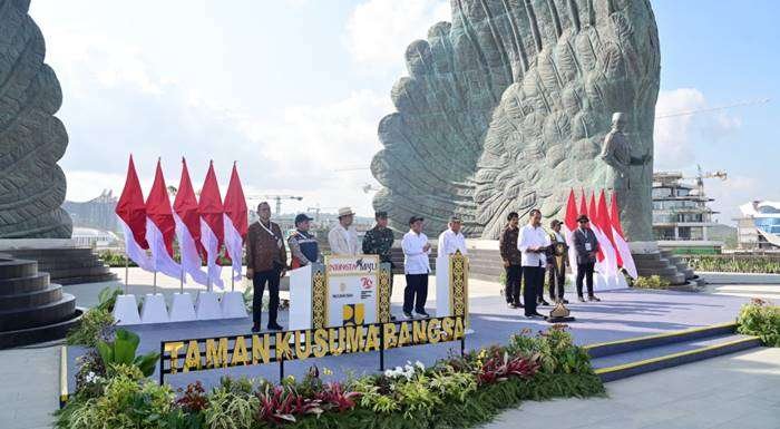 Presiden Joko Widodo meresmikan Taman Kusuma Bangsa yang terletak di kawasan Ibu Kota Nusantara (IKN), Kabupaten Penajam Paser Utara, Provinsi Kalimantan Timur, pada Senin, 12 Agustus 2024. Foto: BPMI Setpres/Muchlis Jr