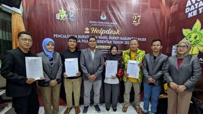 Acara penandatanganan berita acara batasan pengeluaran dana kampanye berlangsung di Kantor KPU Paser yang dihadiri oleh perwakilan dari masing-masing Paslon pada Senin (23/9/2024). Foto: BorneoFlash/IST