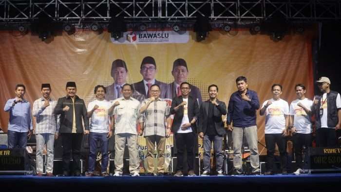 Bawaslu Kabupaten PPU Gelar Bawaslu Super Fest 2024 yang mengusung tema "Kawal Pilkada Damai Tanpa Politik Uang" di lapangan depan Kantor Bupati PPU pada Sabtu malam (31/8/2024). Foto: HO/DiskominfoPPU