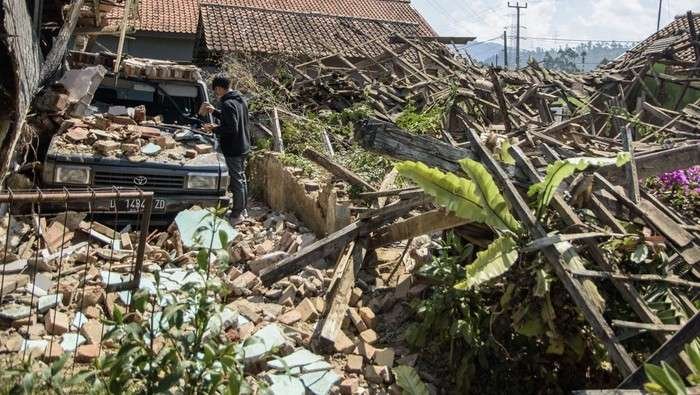 Dampak gempa Bandung M 5.0 di Kertasari, Rabu (18/9/2024). Foto: IST/Antara-Novrian A.