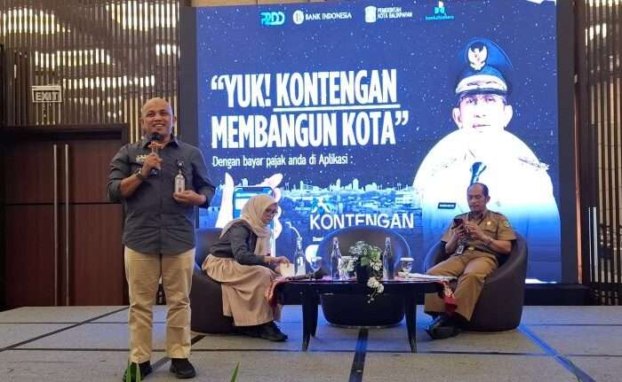 Kepala BPPDRD Kota Balikpapan, Idham Saat Launching aplikasi Kontengan Kota Balikpapan sekaligus menggelar Sosialisasi Pajak Daerah, di Novotel Hotel Balikpapan pada hari Selasa (24/9/2024). Foto: BorneoFlash/Niken Sulastri