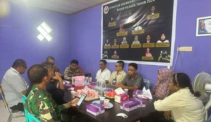 Rakor terkait rencana penertiban Alat Peraga Sosialisasi dalam rangka Pemilihan Kepala Daerah (Pilkada) Serentak 2024 di Kecamatan Teluk Bayur, Kabupaten Berau berlangsung pada hari Sabtu (21/9/2024). Foto: BorneoFlash/IST