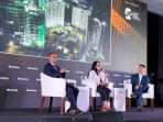 Diskusi panel bergengsi pada acara Bloomberg CEO Forum, pada Rabu (4/9/2024). Foto: HO/Humas Otorita IKN