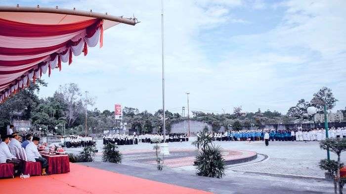 Apel Hari Santri Nasional Tahun 2024 berlangsung di halaman Kantor Pemkab PPU pada Selasa (22/10/2024) pagi. Foto: BorneoFlash/Irwan A.
