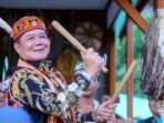 Bupati Mahakam Ulu, Bonifasius Belawan Geh secara resmi membuka Festival Hudoq Pekayang pada Minggu (20/10/2024). Foto: HO/orokopim Mahulu