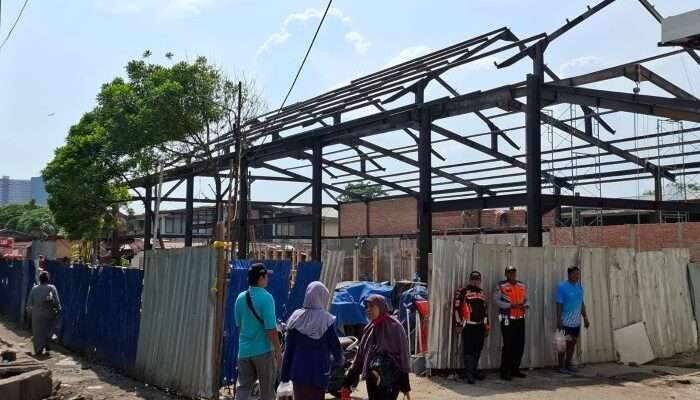 Dinas Perdagangan (Disdag) Kota Balikpapan melanjutkan Revitalisasi pasar klandasan Blok C. Foto: BorneoFlash/Niken Sulastri