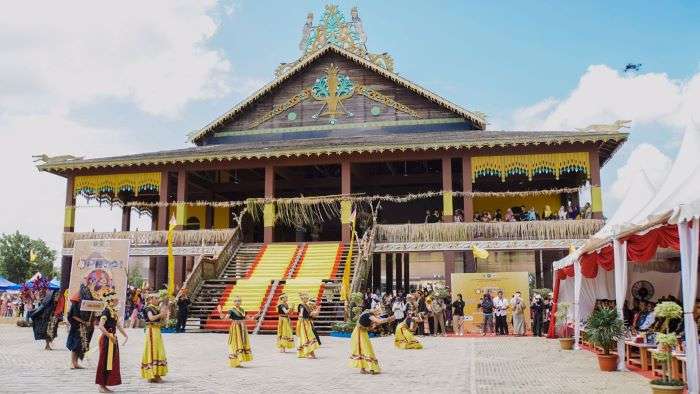 Festival Belian Adat Paser Nondoi 2024 yang digelar di Rumah Adat Paser Kuta Rekan Tatau, pada Senin (28/10/2024). Foto: BorneoFlash/Irwan