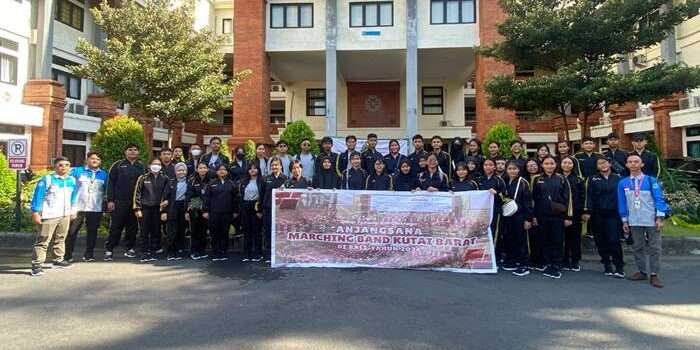 Tingkatkan Relasi dan Wawasan, Marching Band Kutai Barat Anjangsana ke UMK Marching Band Universitas Udayana Bali.