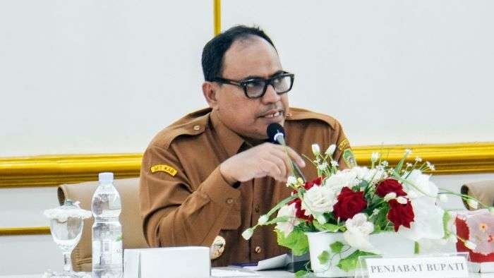 Pj Bupati PPU, Muhammad Zainal Arifin saat Sosialisasi Evaluasi Penyelenggaraan Statistik Sektoral (EPSS) di Lantai III, Kantor Bupati PPU, pada Selasa (22/10/2024). Foto: BorneoFlash/Irwan A.