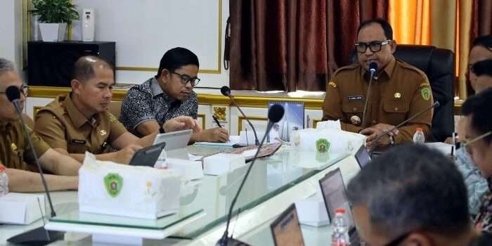 Pj Bupati PPU Zainal Arifin Pimpin Rapat Koordinasi Skema Pembiayaan Pembangunan Daerah