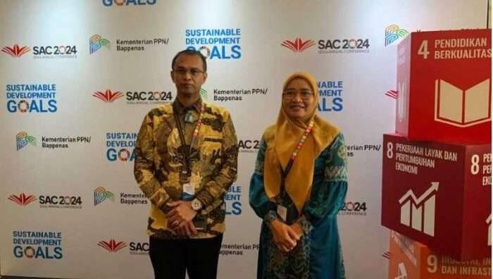 Pjs Wali Kota Balikpapan, Ahmad Muzakkir bersama Kepala Badan Perencanaan Pembangunan Daerah, Penelitian, dan Pengembangan Kota Balikpapan, Murni. Pjs Wali Kota Balikpapan, Ahmad Muzakkir bersama Kepala Badan Perencanaan Pembangunan Daerah, Penelitian, dan Pengembangan Kota Balikpapan, Murni. di Konferensi Sustainable Development Goals (SDGs) atau Tujuan Pembangunan Berkelanjutan (TPB) ke-7 digelar di Hotel Fairmont Jakarta, Senin (07/10/2024). Foto: BorneoFlash.com/IST