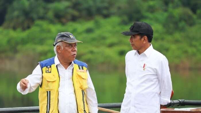 Presiden Joko Widodo Bersama Plt. Kepala Otorita Ibu Kota Nusantara (IKN), Basuki Hadimuljono. Foto: HO/Humas Otorita IKN