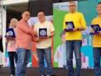 Puncak Peringatan Hari Kesehatan Jiwa Sedunia (HKJS) di Jakarta International Velodrome pada 13 Oktober 2024. PHKT meraih penghargaan sebagai Perusahaan Pemberi Layanan Kesehatan Jiwa Terbaik III di Tempat Kerja yang diberikan oleh Kemenkes RI. Foto: HO/PHKT