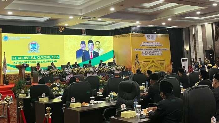 Rapat Paripurna ke 23 DPRD Balikpapan masa persidangan II tahun 2024, Pelantikan Pimpinan DPRD Kota Balikpapan periode 2024-2029, di Grand Tjokro Hotel Balikpapan pada hari Selasa (15/10/2024). Foto: BorneoFlash/Niken Sulastri