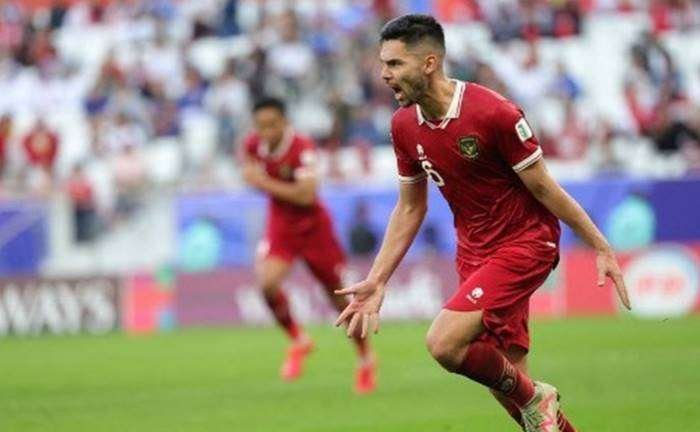 Pemain Timnas Indonesia, Sandy Walsh, merayakan gol yang dicetaknya ke gawang Jepang dalam laga Piala Asia 2023, 24 Januari 2024 di Doha.