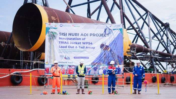 Acara seremoni Sail Away Jacket pertama, yakni jaket WPS-4, Proyek Sisi Nubi Area of Interest (SNB AOI) yang berlangsung di lapangan PT Meindo Elang Indah di Tanjung Pinang, Kepulauan Riau, pada 5 November 2024. Foto: IST/PHM