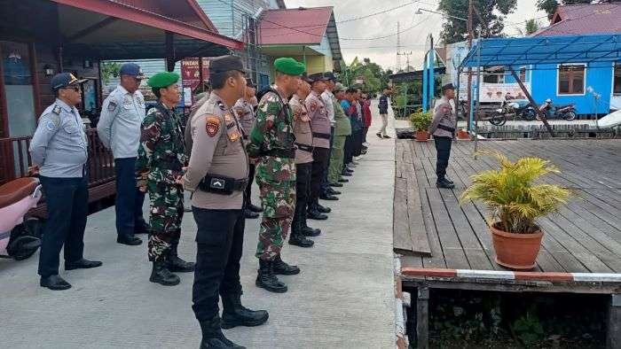 Apel Siaga Penertiban Alat Peraga Kampanye (APK) untuk Pemilihan Gubernur dan Wakil Gubernur Kalimantan Timur serta Bupati dan Wakil Bupati Kutai Barat tahun 2024, pada Sabtu (23/11/2024). Foto: HO/Humas Polres Kubar