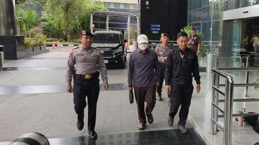 Gubernur Bengkulu Rohidin Mersyah tiba di KPK. Foto: IST/Detik