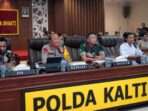 Kapolda Kaltim Irjen Pol Drs. Nanang Avianto, M.Si., mengikuti video conference (Vicon) yang dipimpin oleh Kapolri Jenderal Polisi Drs. Listyo Sigit Prabowo, M.Si., pada Senin (25/11/2024) pukul 10.00 WITA. Foto: HO/Humas Polda Kaltim