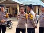 Kapolres PPU, AKBP Supriyanto mengecek personel pengamanan di sejumlah titik strategis di wilayah Kabupaten PPU pada Sabtu (23/11/2024). Foto: HO/Humas Polda Kaltim