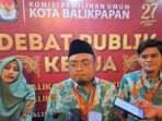 Ketua KPU Balikpapan, Prakoso Yudho Lelono didampingi Komisioner KPU Balikpapan, Suhardi dan Farida Assmauanna. Foto: BorneoFlash/Niken Sulastri