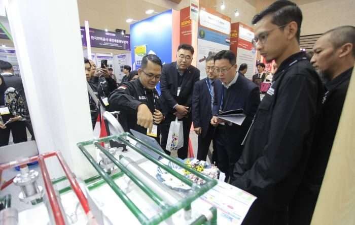 PT KPI Unit Balikpapan berhasil membawa pulang penghargaan tertinggi kategori Grand Prize berkat inovasi Safety Isolation & Decontamination Device (SIDD). Foto: HO/KPI Unit Balikpapan
