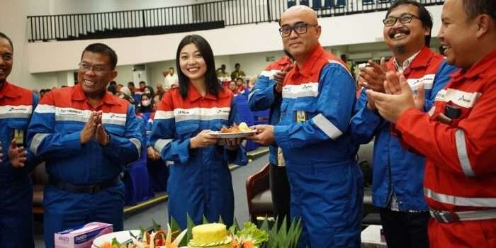 PT KPI Unit Balikpapan menggelar acara syukuran peringatan Hari Ulang Tahun (HUT) ke-7 PT KPI, di Eks Bioskop Banua Patra Balikpapan, pada Rabu (13/11/2024). Foto: HO/PT KPI Unit Balikpapan