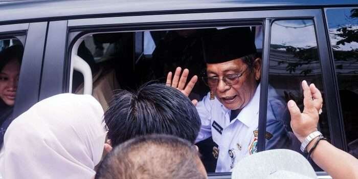 Paman Birin saat pamit kepada para pegawai dan ASN di lingkungan Setdaprop Kalsel, Rabu (13/11/2024). Foto: HO/Adpimkalsel