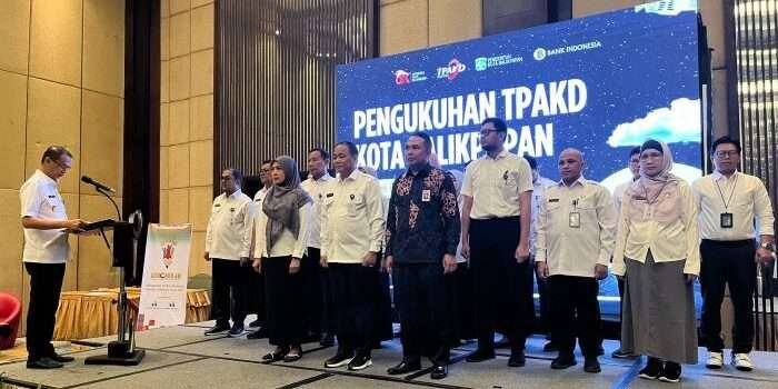 Pjs Wali Kota Balikpapan Kukuhkan TPAKD Kota Balikpapan, Wujud Sinergi dan Kolaborasi 