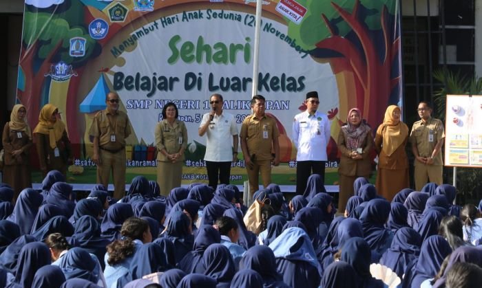 Peringati Hari Anak Sedunia, Peserta Didik Belajar di Luar Sekolah