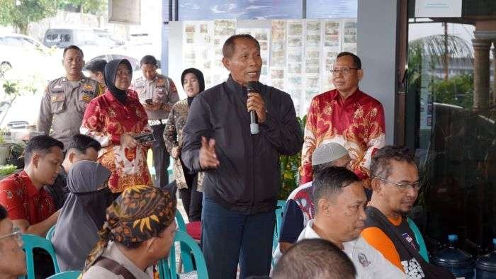 Polda Kaltim kembali mengadakan Jumat Curhat di Kilometer 07, Kelurahan Graha Indah, Kecamatan Balikpapan Utara, Polda Kaltim kembali mengadakan Jumat Curhat di Kilometer 07, Kelurahan Graha Indah, Kecamatan Balikpapan Utara, Jumat (22/11/2024). Foto: HO/Humas Polda Kaltim