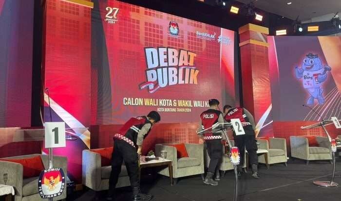 Polres Bontang mengerahkan tim Satuan Samapta untuk melakukan sterilisasi di Ballroom Hotel Grand Mutiara, Kota Bontang, Pada Minggu (10/11/2024). Foto: HO/Humas Polres Bontang