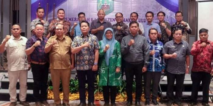 Bupati Bonifasius Buka Forum Komunikasi dan Koordinasi Camat Se-Kabupaten Mahulu di Samarinda