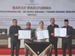 Rapat Paripurna DPRD Kota Balikpapan ke 29, masa sidang I Tahun 2024/2025 menyetujui terhadap ketiga Rancangan Peraturan Daerah (Raperda), di Gedung Parkir Klandasan Lantai 8, pada hari Senin (25/11/2024). Foto: BorneoFlash/Niken Sulastri