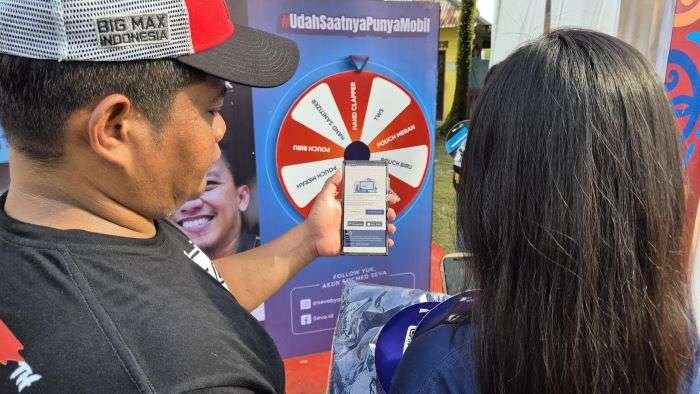 Spesial dalam perhelatan Daihatsu Kumpul Sahabat – Balikpapan yang diselenggarakan pada Minggu (3/11/2024), pengunjung berkesempatan mendapatkan promo cashback hingga Rp2,5 juta untuk setiap transaksi pembelian mobil Daihatsu melalui SEVA. Pengunjung juga dapat mengajukan dan mendapatkan kepastian pembiayaan mobil dalam waktu kurang dari 15 menit melalui fitur Instant Approval SEVA. Foto: IST/by Seva