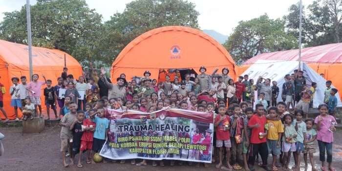 Polri Kirim Tim Trauma Healing ke Flores, Pulihkan Psikologis Korban Erupsi Lewotobi
