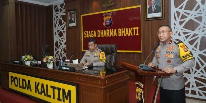 Wakapolda Kaltim Brigjen Pol. Dr. H. M. Sabilul Alif, S.H., S.I.K., M.Si., saat memimpin Taklimat Akhir Audit Pengawasan dan Pemeriksaan (Wasrik) Itwasda, Selasa, 19 November 2024. Foto: HO/Humas Polda Kaltim