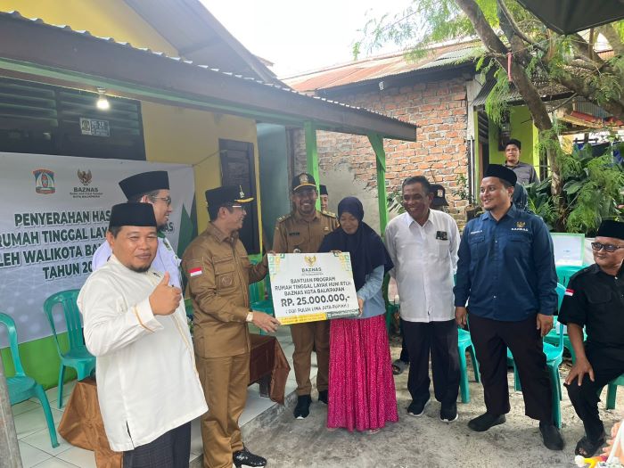 Rahmad Mas'ud Serahkan Renovasi Rumah Tidak Layak Huni, Program Baznas Bermanfaat bagi Warga 