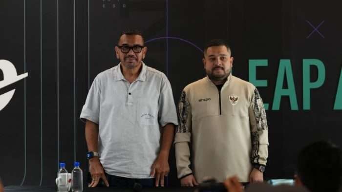 Anggota Komite Eksekutif (Exco) PSSI, Arya Sinulingga Bersama CEO Erspo, Sadad. Foto: HO/pssi.org