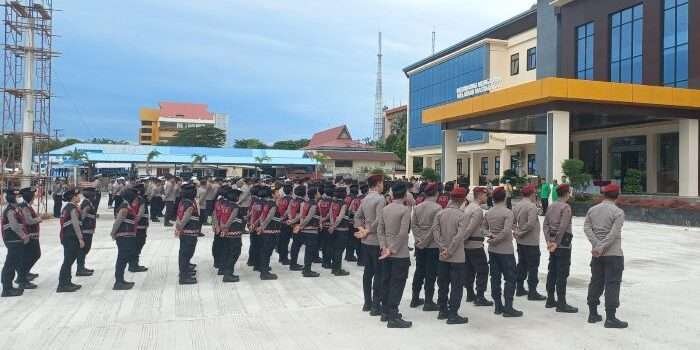 Apel Pagi Mingguan Polresta Balikpapan di halaman Mapolresta Balikpapan, Senin (9/12/2024). Foto: HO/Humas Polda kaltim