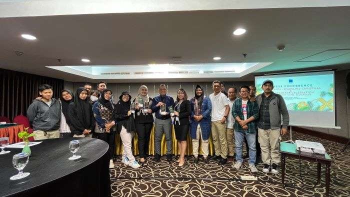 Blue Sky Hotel Balikpapan Gelar press conference Dalam rangka memeriahkan suasana Natal 2024, di Kutai Meeting Room Lantai 3 Blue Sky Hotel Balikpapan, pada hari Kamis (5/12/2024). Foto: BorneoFlash/Niken Sulastri