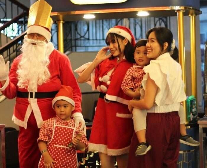 Blue Sky Hotel Balikpapan menggelar acara spesial bertajuk "Meet Santa" pada Sabtu (21/12/2024) lalu. Foto: BorneoFlash.com/IST