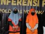 Dua bidan berinisial JE (44) dan DM (77) tersangka praktik perdagangan bayi telah diamankan oleh Direktorat Reserse Kriminal Umum (Ditreskrimum) Polda DIY. Foto: BorneoFlash/IST